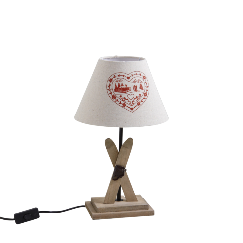 Lampe Skis en bois. Motif cœur imprimé – h39 – Ø 22 cm Lampes à poser meublespin.fr - mobilier et de décoration de style montagne ou chalet- meubles en pin, mobilier en bois massif de qualité, canapés convertibles - https://meublespin.fr