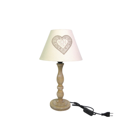 Lampe en bois. Motif cœur imprimé – h40 – Ø 22.5 cm Lampes à poser meublespin.fr - mobilier et de décoration de style montagne ou chalet- meubles en pin, mobilier en bois massif de qualité, canapés convertibles - https://meublespin.fr