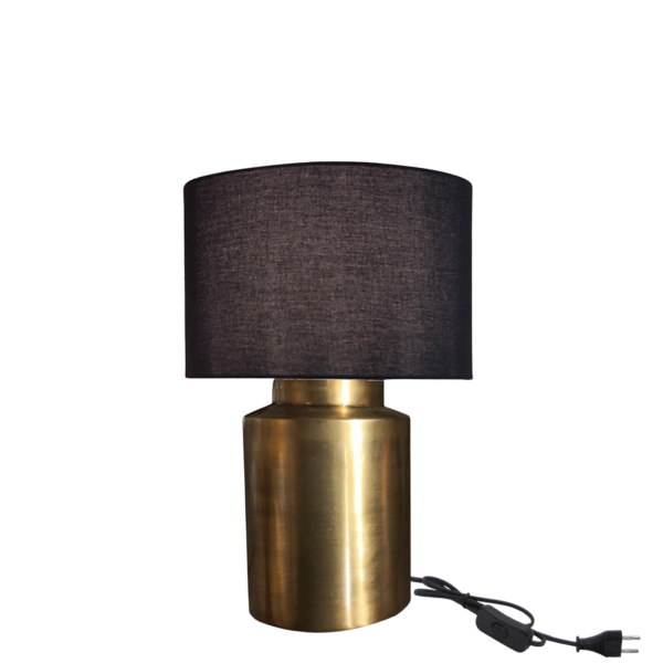 Lampe en métal finition laiton vieilli et abat-jour en coton noir Lampes à poser meublespin.fr - vente de mobilier et de décoration de style montagne ou chalet- vente de meubles en pin et canapés convertibles - https://meublespin.fr