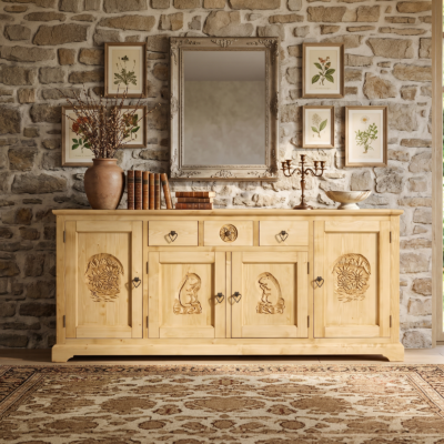 Buffet Bas Chalet Sculpté 4 Portes 3 Tiroirs en Pin Massif 200 cm - meublespin.fr - Buffets & bahuts en bois massif Buffet Bas Chalet Sculpté 4 Portes 3 Tiroirs en Pin Massif 200 cm Buffets & bahuts en bois massif meublespin.fr - mobilier et de décoration de style montagne ou chalet- meubles en pin, mobilier en bois massif de qualité, canapés convertibles - https://meublespin.fr