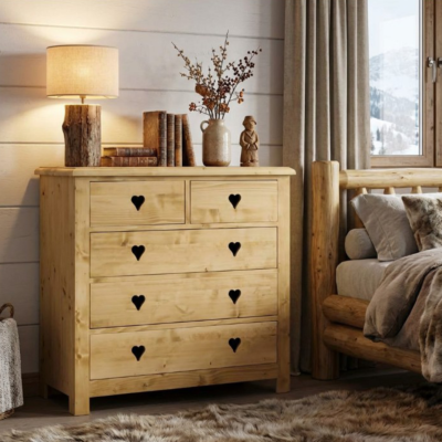 Commode 5 Tiroirs en Pin Massif 100 cm « Exclusivité WEB » - meublespin.fr - Chamonix Commode 5 Tiroirs en Pin Massif 100 cm « Exclusivité WEB » Chamonix meublespin.fr - mobilier et de décoration de style montagne ou chalet- meubles en pin, mobilier en bois massif de qualité, canapés convertibles - https://meublespin.fr