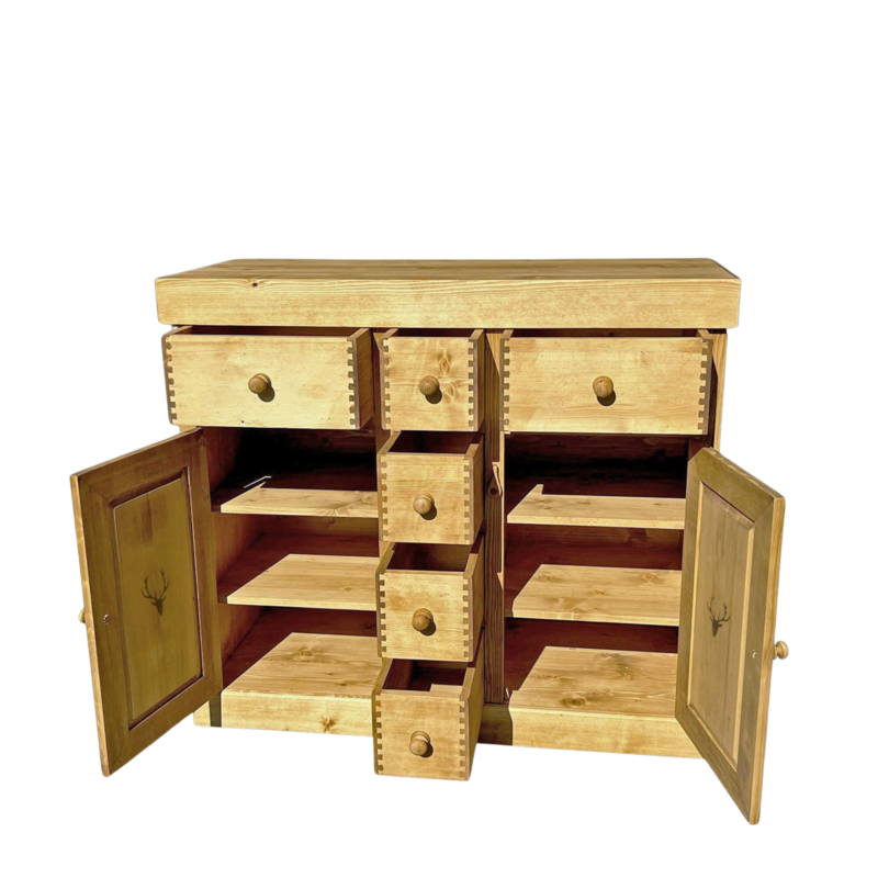 Buffet Bas Cerf 2 Portes et 6 Tiroirs en Pin Massif 120cm Buffets & bahuts en bois massif meublespin.fr - mobilier et de décoration de style montagne ou chalet- meubles en pin, mobilier en bois massif de qualité, canapés convertibles - https://meublespin.fr