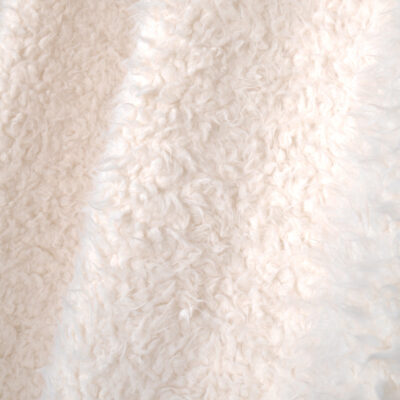 Rideau à oeillets Mouton Blanc Les Rideaux meublespin.fr - mobilier et de décoration de style montagne ou chalet- meubles en pin, mobilier en bois massif de qualité, canapés convertibles - https://meublespin.fr