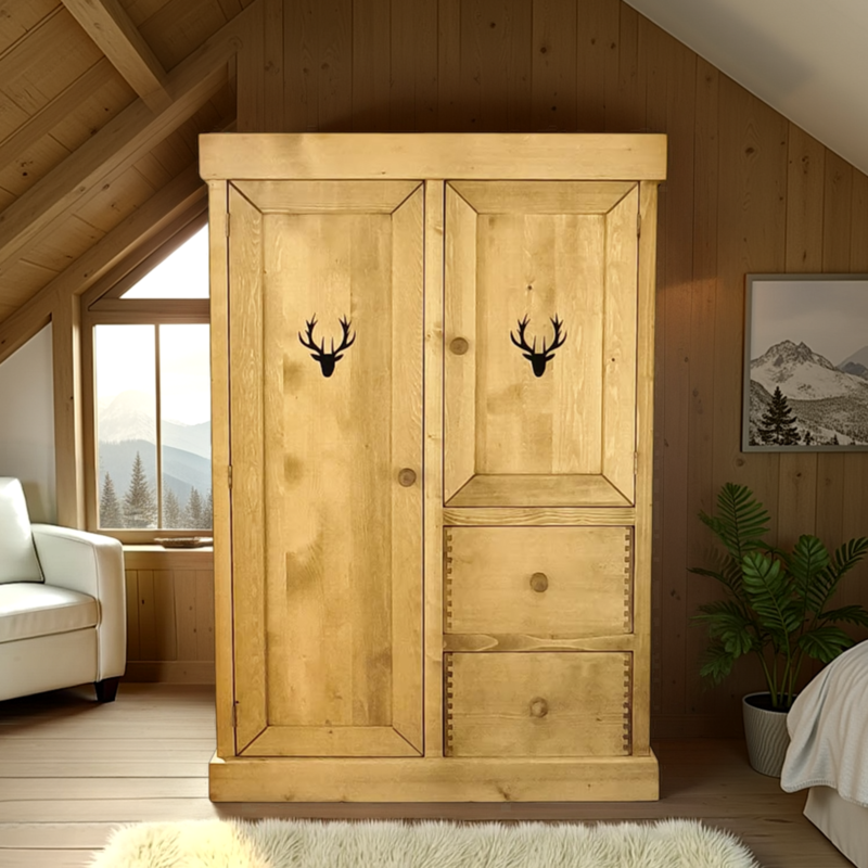 Armoire Sous Pente Cerf 2 Portes + 2 Tiroirs en Pin Massif Armoires en bois massif meublespin.fr - mobilier et de décoration de style montagne ou chalet- meubles en pin, mobilier en bois massif de qualité, canapés convertibles - https://meublespin.fr