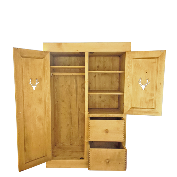 Armoire Sous Pente Cerf 2 Portes + 2 Tiroirs en Pin Massif Armoires en bois massif meublespin.fr - vente de mobilier et de décoration de style montagne ou chalet- vente de meubles en pin et canapés convertibles - https://meublespin.fr