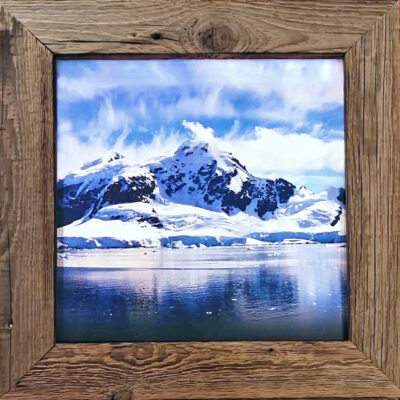 Tableau en Vieux Bois – Ile enneigée 50 x 50 cm Tableaux vieux bois meublespin.fr - mobilier et de décoration de style montagne ou chalet- meubles en pin, mobilier en bois massif de qualité, canapés convertibles - https://meublespin.fr