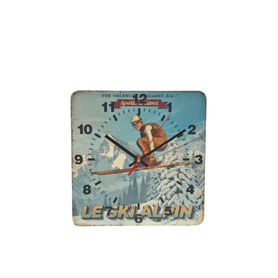 HORLOGE – Ski alpin – vacances au grand air – 29 x 29 cm Horloges meublespin.fr - mobilier et de décoration de style montagne ou chalet- meubles en pin, mobilier en bois massif de qualité, canapés convertibles - https://meublespin.fr