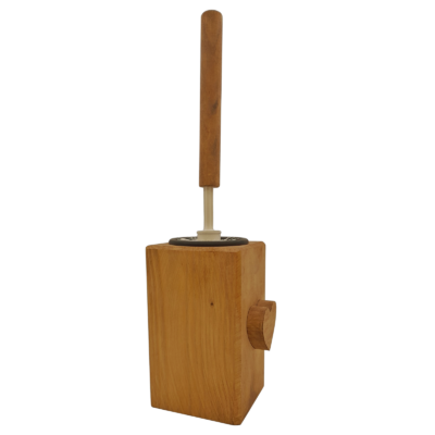 Brosse WC Droite Cœur en Bois Objets à poser meublespin.fr - mobilier et de décoration de style montagne ou chalet- meubles en pin, mobilier en bois massif de qualité, canapés convertibles - https://meublespin.fr