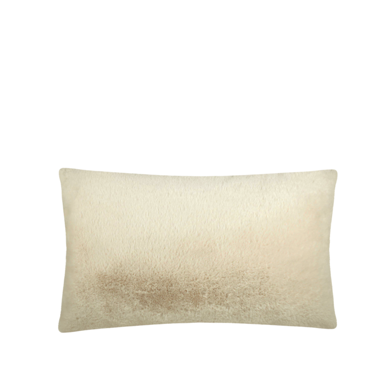 Coussin Bostan écru 80 x 50 cm en fourrure synthétique Plaids et coussins meublespin.fr - mobilier et de décoration de style montagne ou chalet- meubles en pin, mobilier en bois massif de qualité, canapés convertibles - https://meublespin.fr