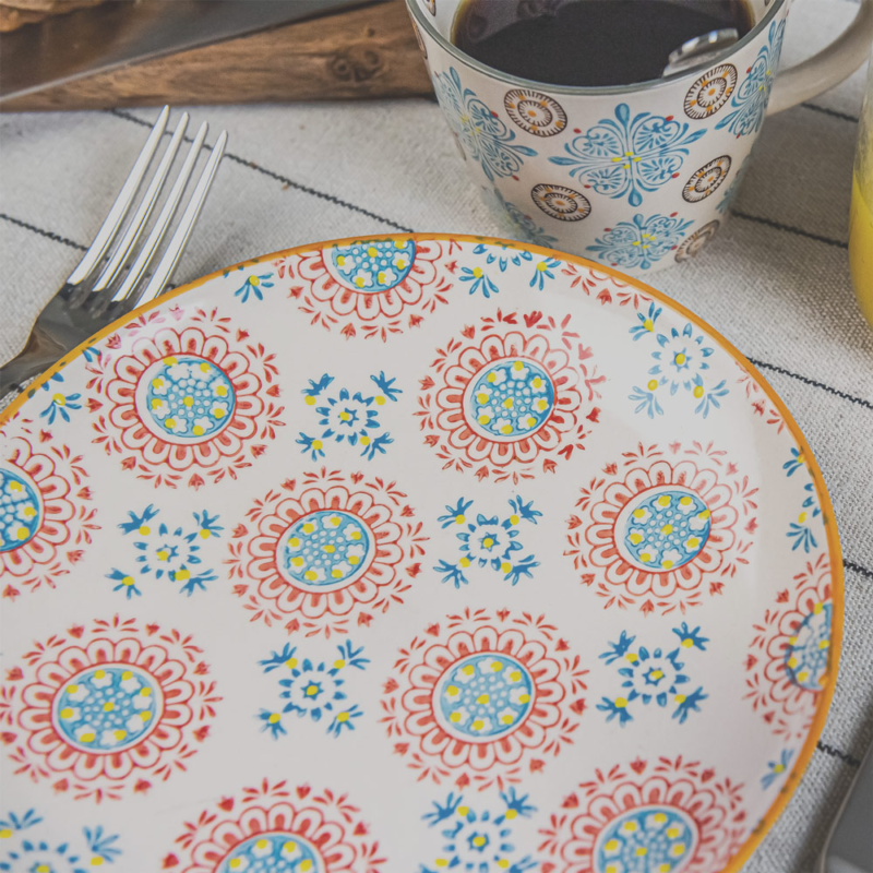 Coffret de 4 assiettes plates Bohème 26 cm Vaisselle Bohème meublespin.fr - mobilier et de décoration de style montagne ou chalet- meubles en pin, mobilier en bois massif de qualité, canapés convertibles - https://meublespin.fr