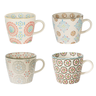 Coffret de 4 tasses Bohème 12 cm - meublespin.fr - Vaisselle Bohème Coffret de 4 tasses Bohème 12 cm Vaisselle Bohème meublespin.fr - mobilier et de décoration de style montagne ou chalet- meubles en pin, mobilier en bois massif de qualité, canapés convertibles - https://meublespin.fr