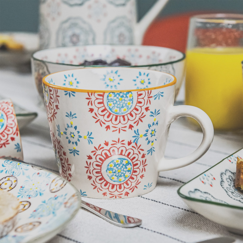 Coffret de 4 tasses Bohème 12 cm Vaisselle Bohème meublespin.fr - mobilier et de décoration de style montagne ou chalet- meubles en pin, mobilier en bois massif de qualité, canapés convertibles - https://meublespin.fr