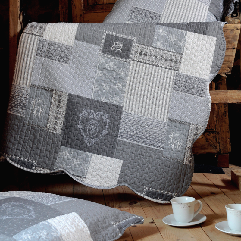 Boutis Arkansas Gris Les Housses de Couettes meublespin.fr - mobilier et de décoration de style montagne ou chalet- meubles en pin, mobilier en bois massif de qualité, canapés convertibles - https://meublespin.fr