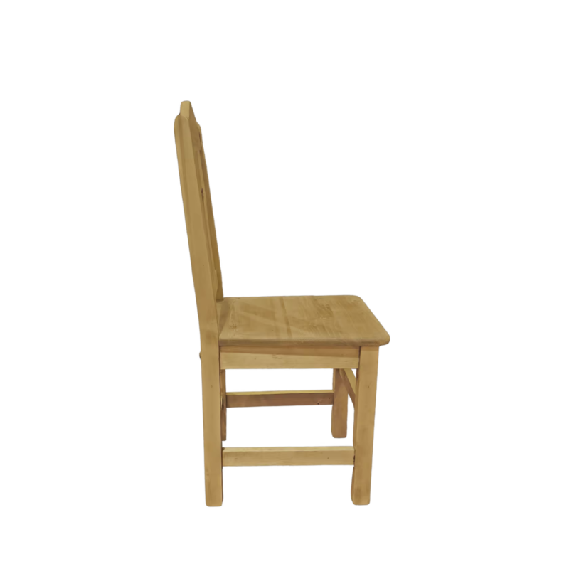 Chaise en bois massif avec coeur Chamonix meublespin.fr - mobilier et de décoration de style montagne ou chalet- meubles en pin, mobilier en bois massif de qualité, canapés convertibles - https://meublespin.fr