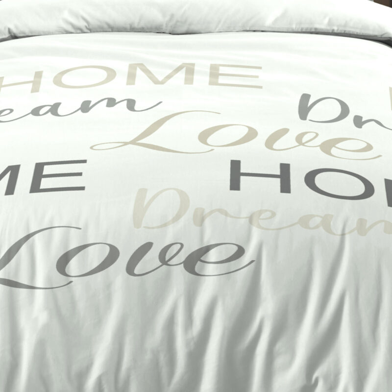 Housse de Couette et deux taies 100% Coton – Home Love Les Housses de Couettes meublespin.fr - mobilier et de décoration de style montagne ou chalet- meubles en pin, mobilier en bois massif de qualité, canapés convertibles - https://meublespin.fr