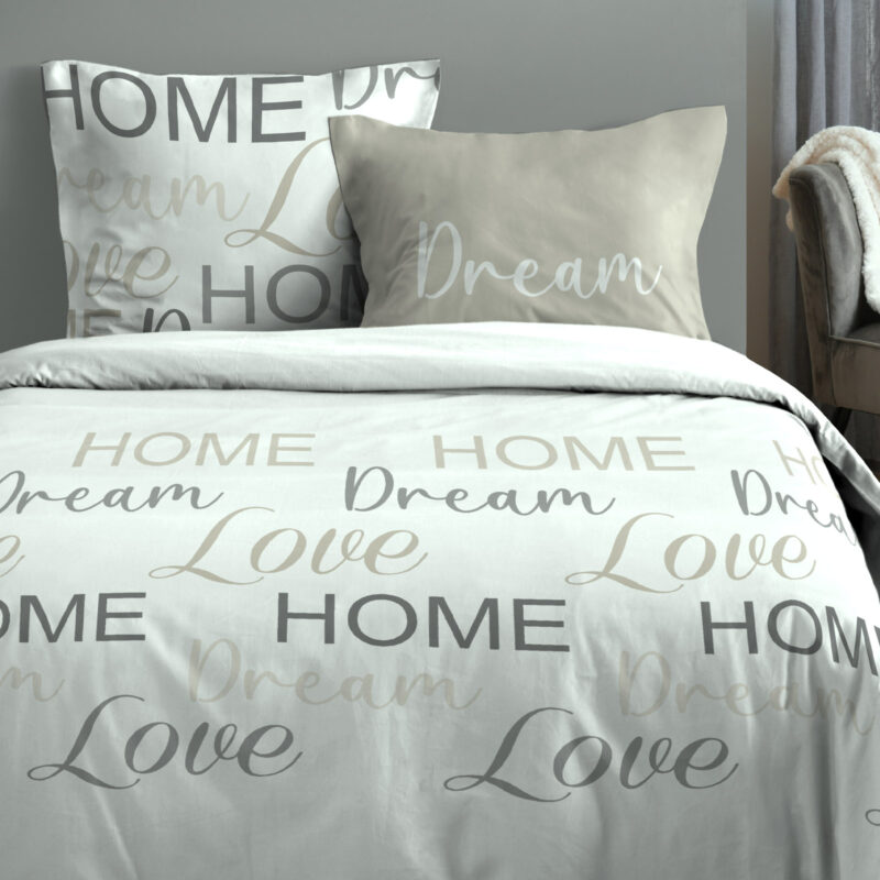 Housse de Couette et deux taies 100% Coton – Home Love Les Housses de Couettes meublespin.fr - mobilier et de décoration de style montagne ou chalet- meubles en pin, mobilier en bois massif de qualité, canapés convertibles - https://meublespin.fr
