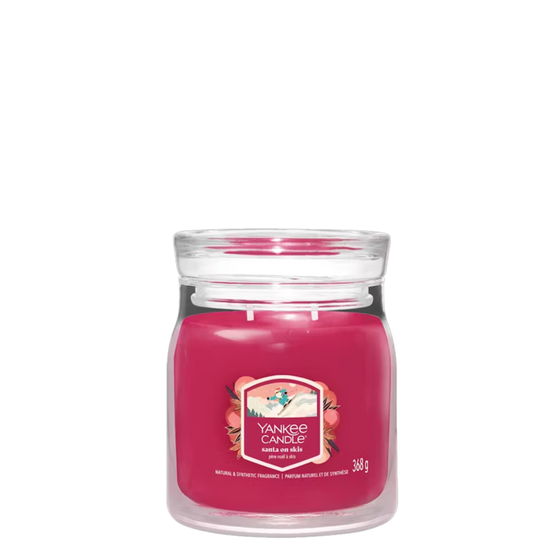 YANKEE CANDLE Bougie – Père Noël à skis 368gr Bougies Parfumées meublespin.fr - mobilier et de décoration de style montagne ou chalet- meubles en pin, mobilier en bois massif de qualité, canapés convertibles - https://meublespin.fr