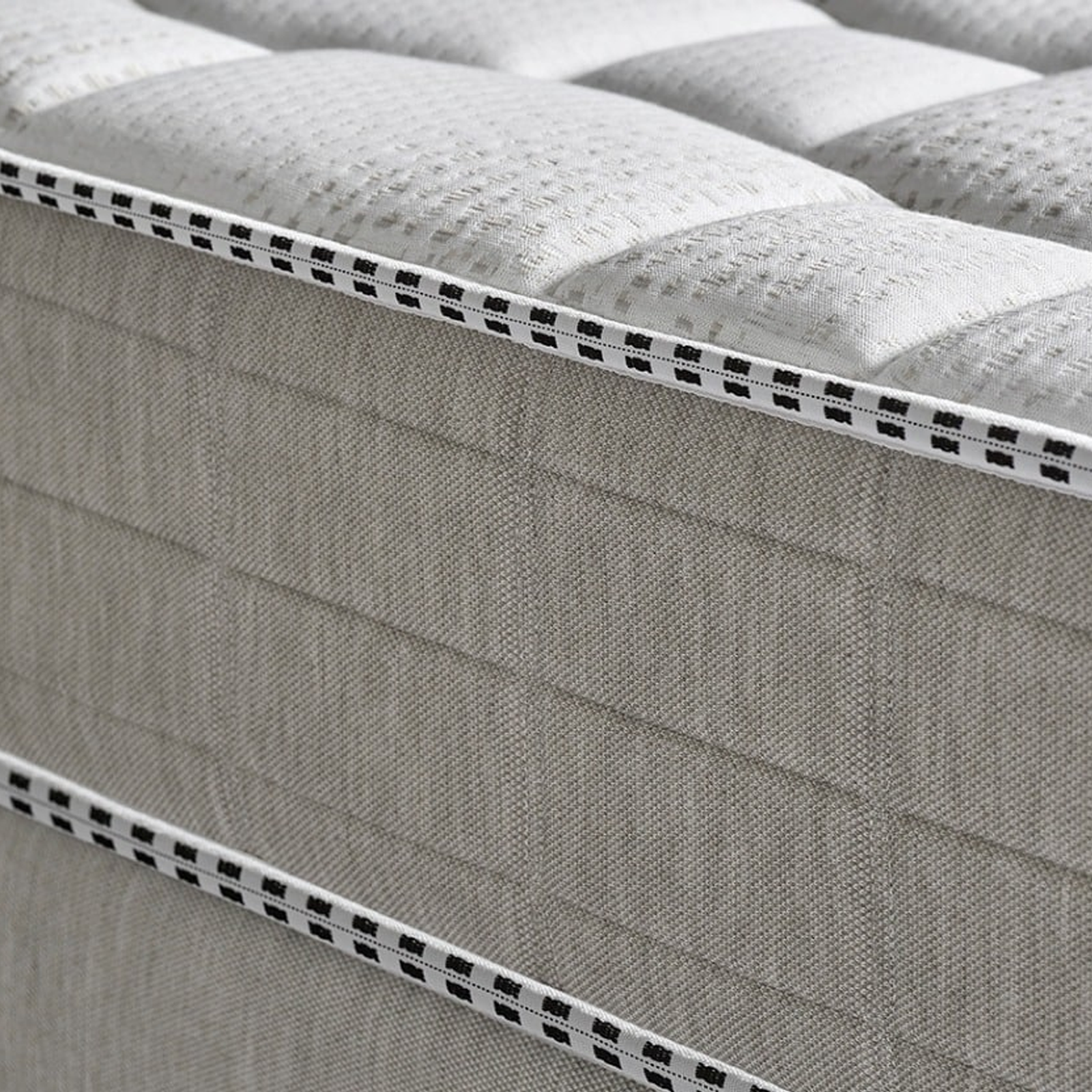 Matelas Bultex EURYTHMIE • H 19 cm • Soutien Ferme & Accueil Tonic - meublespin.fr - Matelas et Surmatelas Matelas Bultex EURYTHMIE • H 19 cm • Soutien Ferme & Accueil Tonic Matelas et Surmatelas meublespin.fr - mobilier et de décoration de style montagne ou chalet- meubles en pin, mobilier en bois massif de qualité, canapés convertibles - https://meublespin.fr