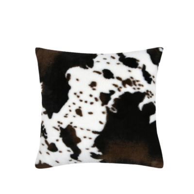 Coussin 45×45 cm – Vache brun Plaids et coussins meublespin.fr - mobilier et de décoration de style montagne ou chalet- meubles en pin, mobilier en bois massif de qualité, canapés convertibles - https://meublespin.fr