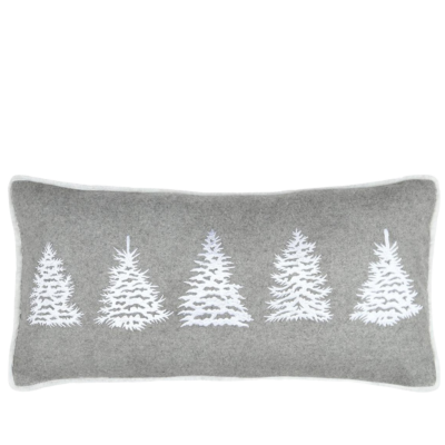 Coussin 70×35 cm – motif Sapins – Gresy gris Plaids et coussins meublespin.fr - mobilier et de décoration de style montagne ou chalet- meubles en pin, mobilier en bois massif de qualité, canapés convertibles - https://meublespin.fr
